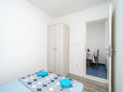 Apartment Apartment & Rooms Alan - Double Room with Shared Bathroom 2 - Features photo 11