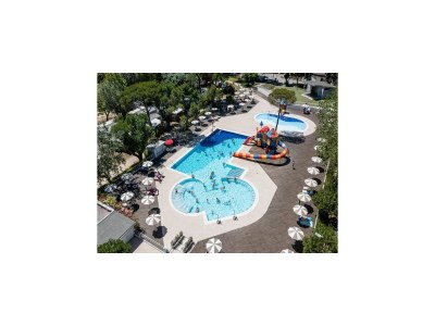 caravan Lodge im Marina Family Resort in Punta Marina - Outdoor photo 7