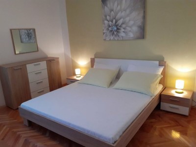 Apartment Apartment Ivica - Three Bedroom Apartment with Terrace - Features photo 14