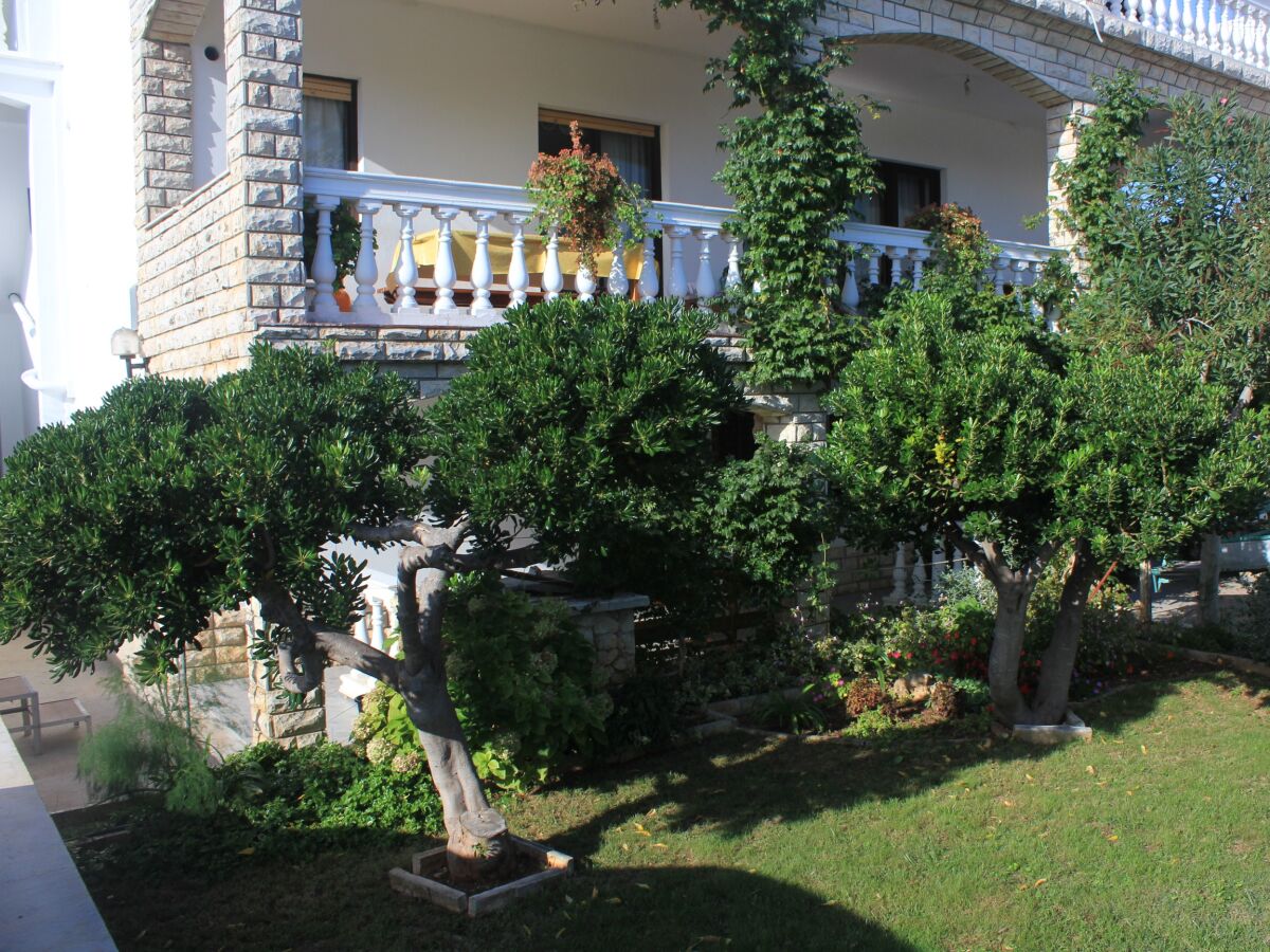 Apartment Two bedroom apartment near beach Tkon, Pašman A-336-a - Outdoor photo 4