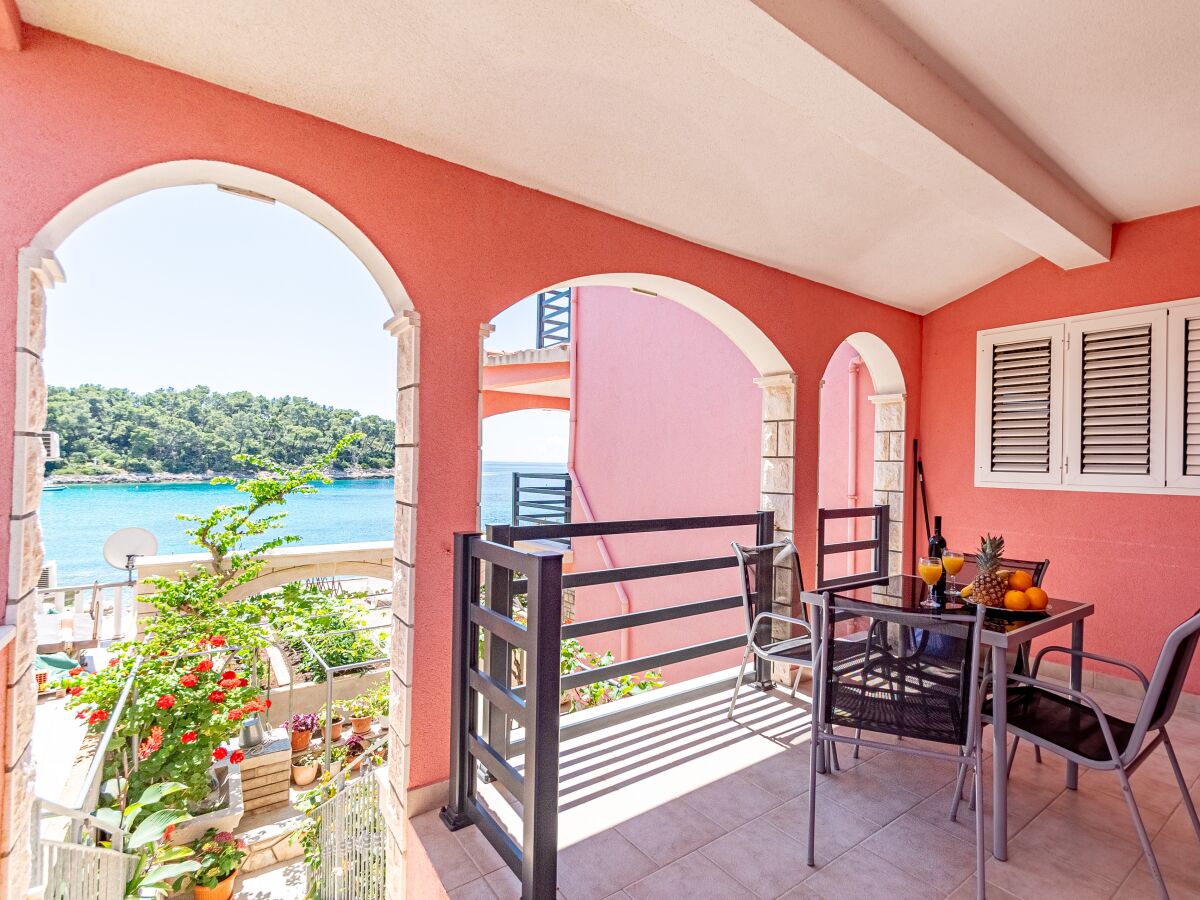 Apartment Two bedroom apartment near beach Prižba, Korčula A-175-d