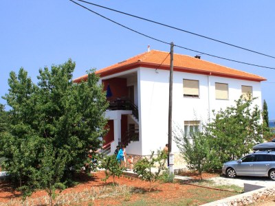Apartment Two bedroom apartment with terrace Ugljan A-830-a - Outdoor photo 4