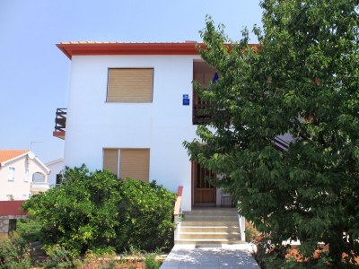 Apartment Two bedroom apartment with terrace Ugljan A-830-b - Outdoor photo 5