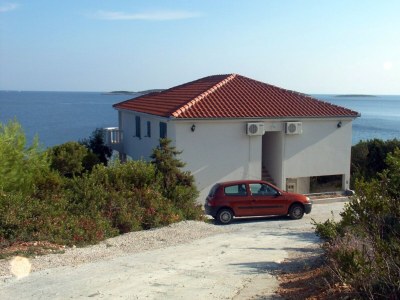 Apartment Two bedroom apartment near beach Milna, Vis A-3036-b - Outdoor photo 10