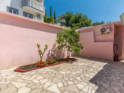 Apartment Two bedroom apartment with terrace and sea view Duće, Omiš A-2737-a - Outdoor photo 16