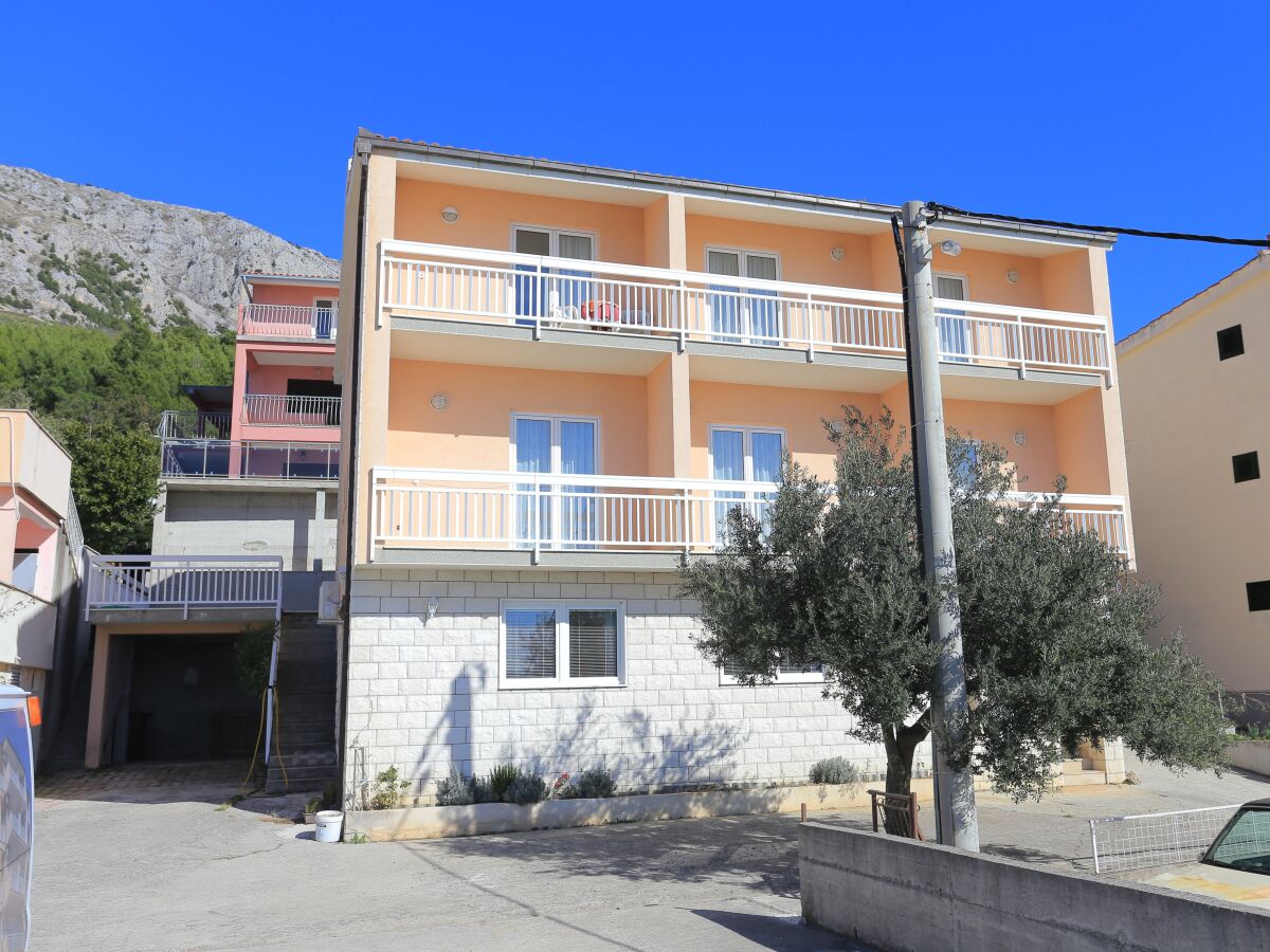 Apartment One bedroom apartment with balcony and sea view Stanići, Omiš A-2818-c