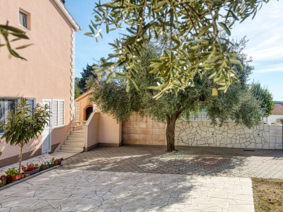 Apartment Two bedroom apartment with balcony and sea view Rogoznica A-2895-b - Outdoor photo 11