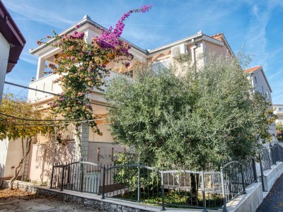 Apartment Two bedroom apartment with balcony and sea view Rogoznica A-2895-c - Outdoor photo 2