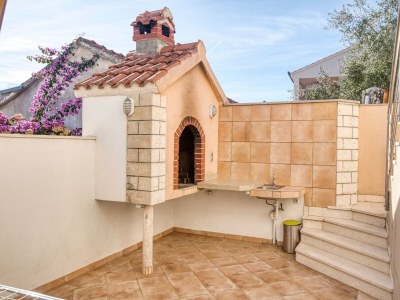 Apartment Two bedroom apartment with balcony and sea view Rogoznica A-2895-c - Outdoor photo 7