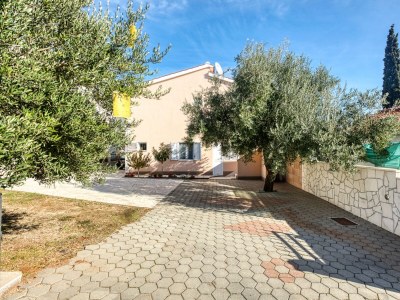 Apartment Two bedroom apartment with balcony and sea view Rogoznica A-2895-c - Outdoor photo 12