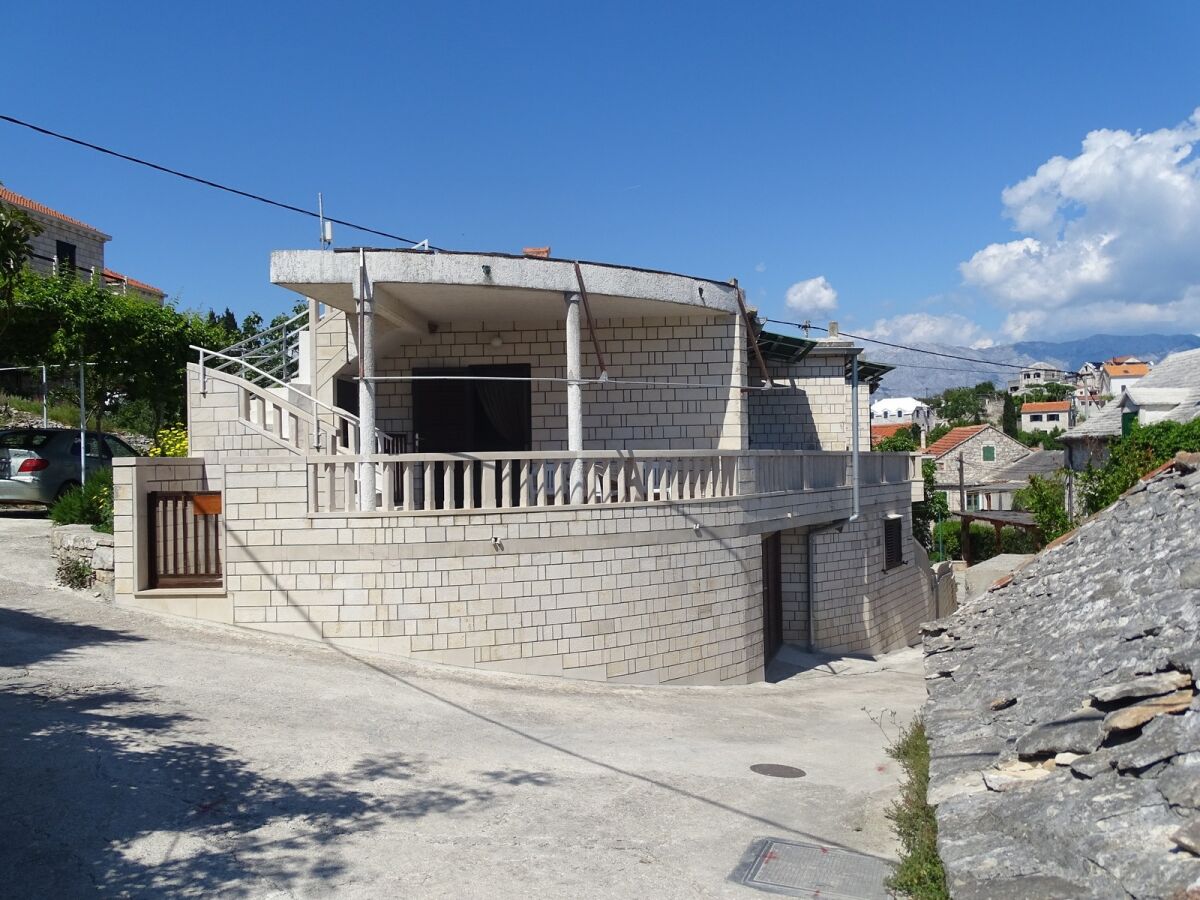 Apartment Two bedroom apartment with terrace and sea view Sumartin, Brač A-2951-a - Outdoor photo 3