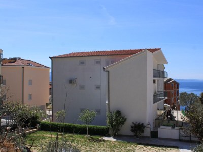 Apartment Four-bedroom apartment with terrace and sea view Nemira, Omiš A-4652-a in Omis - Apartment