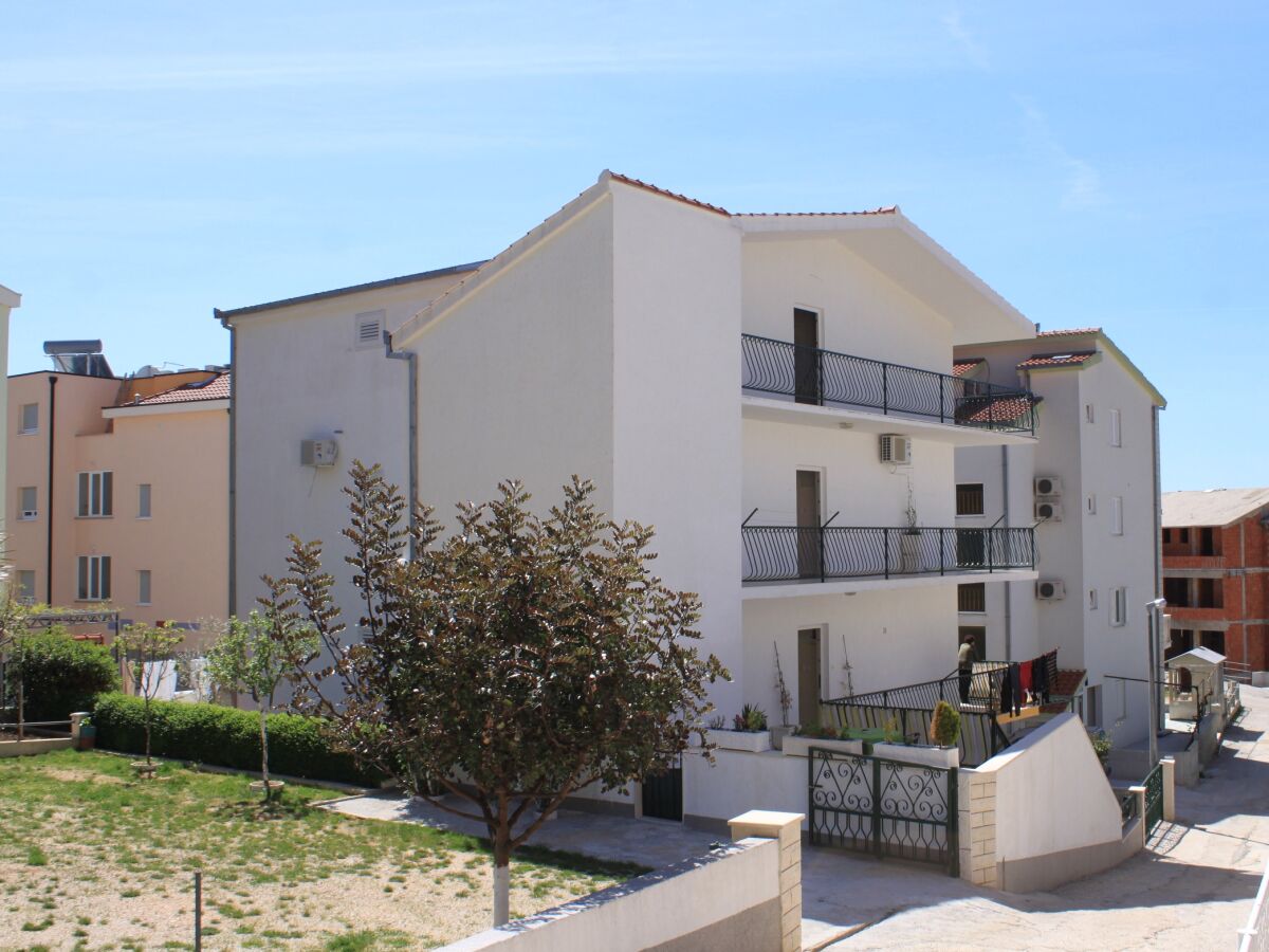 Apartment Three bedroom apartment with balcony and sea view Nemira, Omiš A-4652-c - Outdoor photo 3