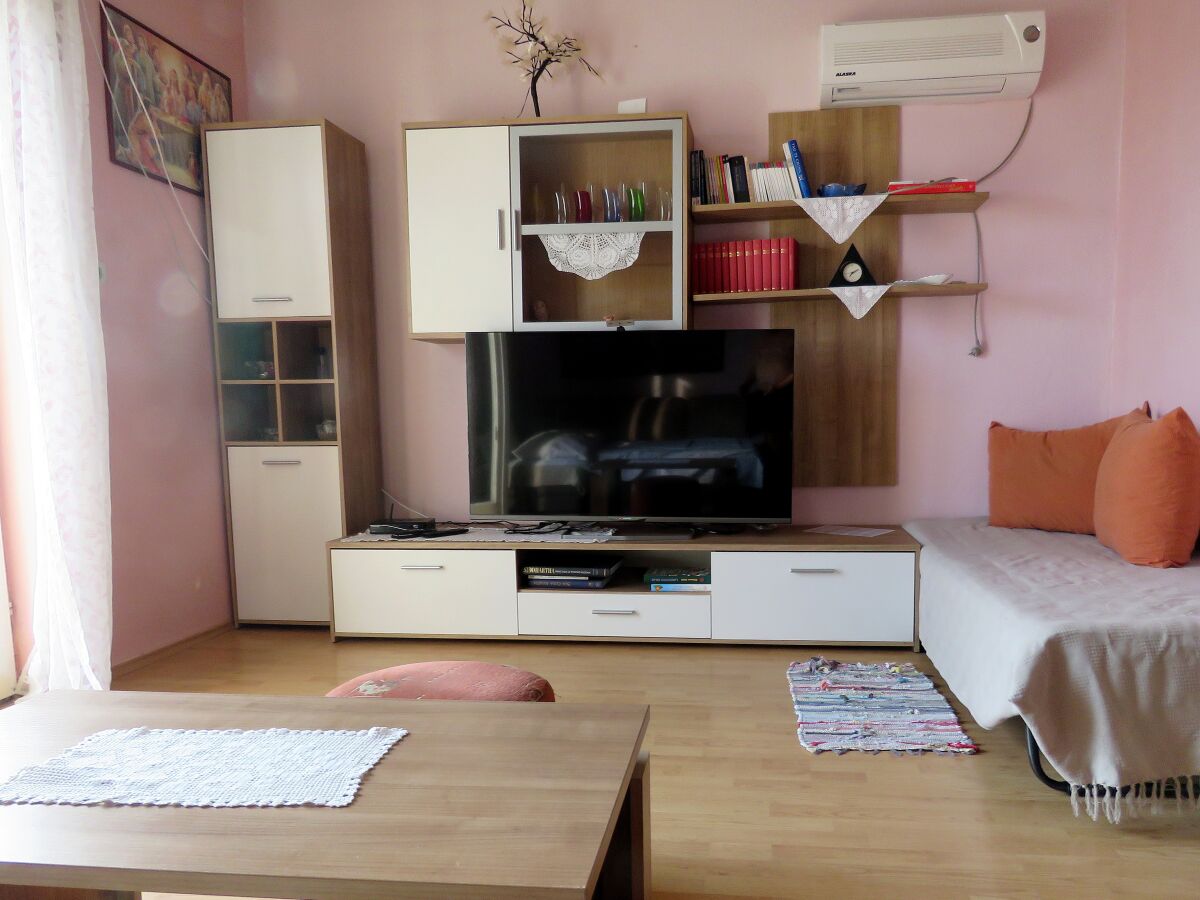 Apartment One bedroom apartment with terrace and sea view Barbat, Rab A-4988-b