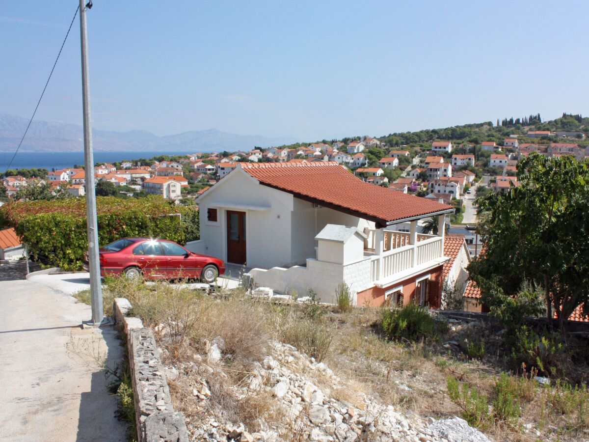 Apartment One bedroom apartment with terrace Sutivan, Brač A-5654-b
