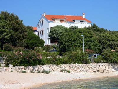 Apartment Two bedroom apartment near beach Mandre, Pag A-6518-d - Outdoor photo 2