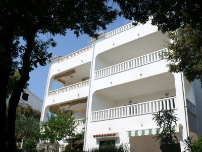 Apartment Two bedroom apartment near beach Mandre, Pag A-6518-d - Outdoor photo 6