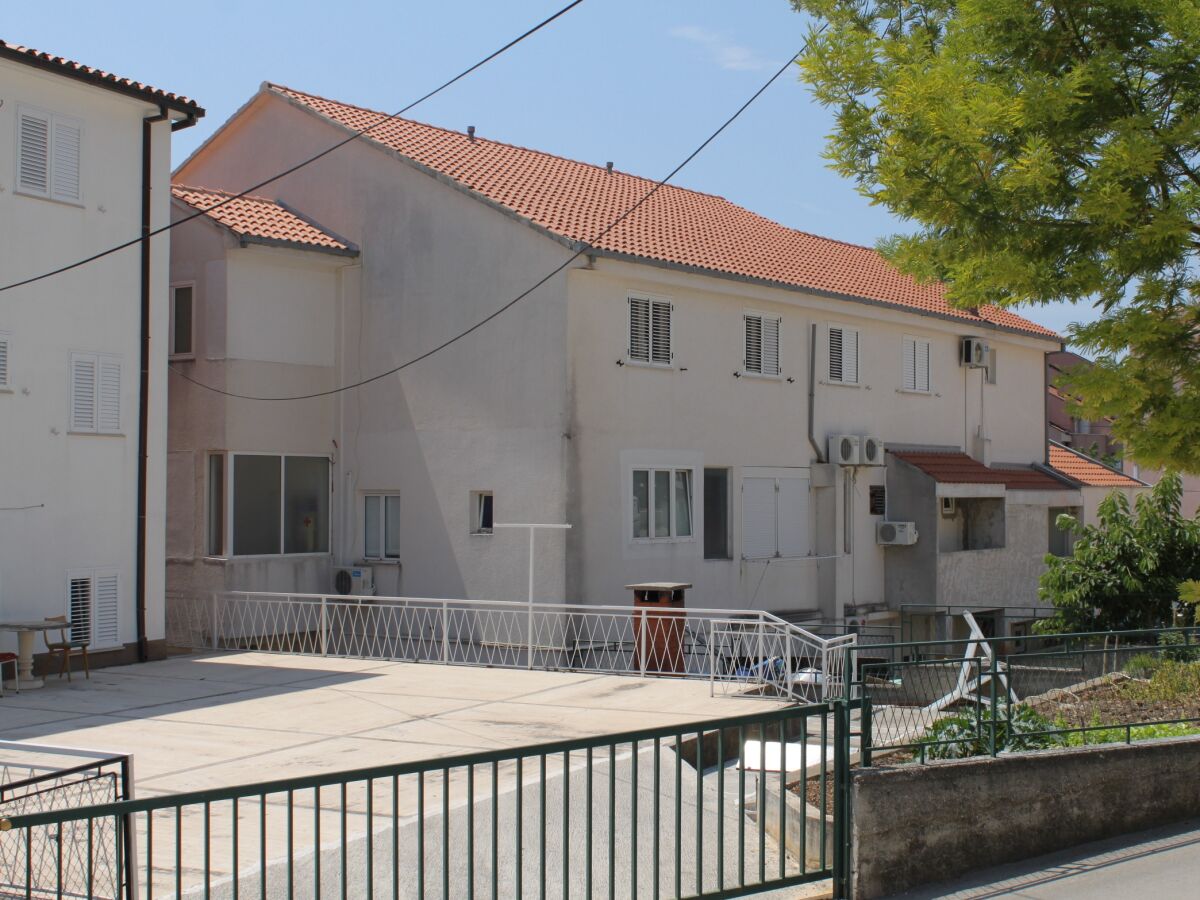 Apartment Studio flat with terrace Makarska AS-6696-a - Outdoor photo 2