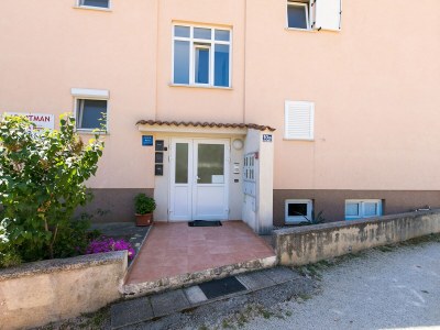 Apartment One bedroom apartment with terrace and sea view Poreč A-6923-a - Outdoor photo 2