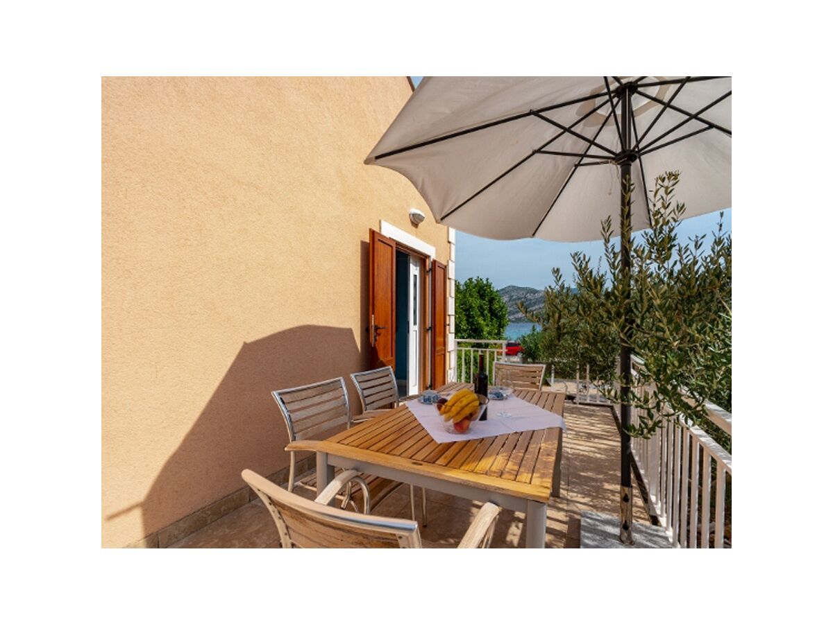 Apartment Two bedroom apartment near beach Kneža, Korčula A-9168-b