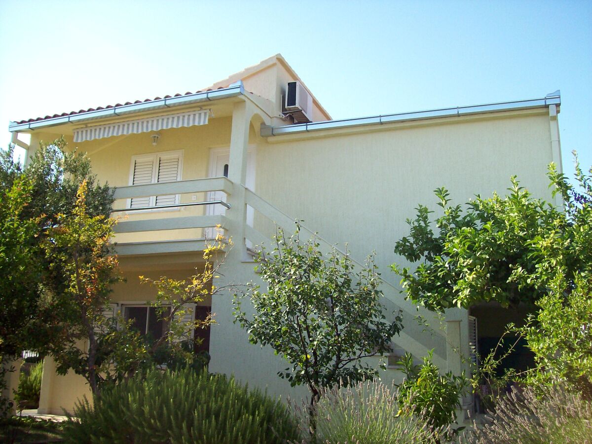 Apartment One bedroom apartment with terrace and sea view Sevid, Trogir A-11505-b - Outdoor photo 3