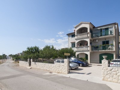 Apartment Two bedroom apartment with terrace and sea view Grebaštica, Šibenik A-11572-b - Outdoor photo 2