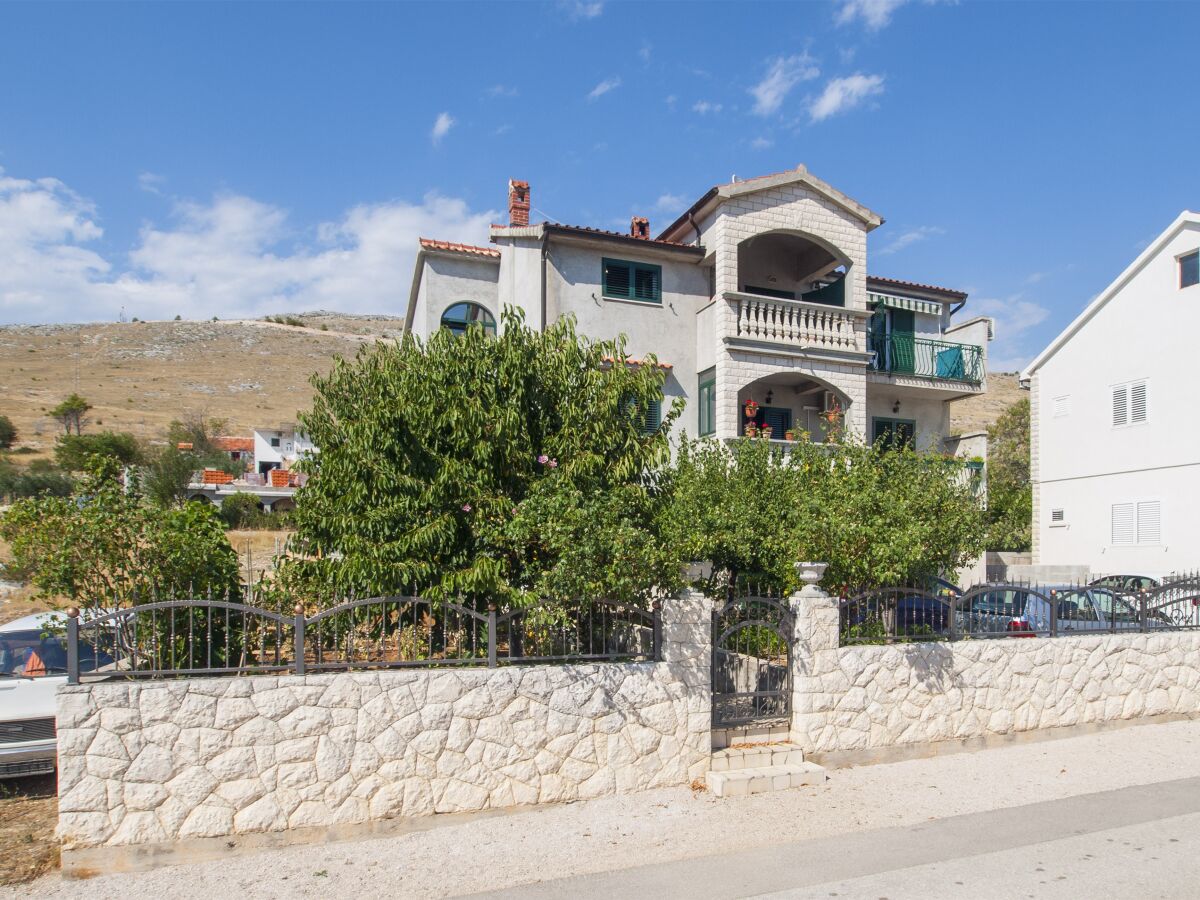 Apartment One bedroom apartment with terrace and sea view Grebaštica, Šibenik A-11572-c - Outdoor photo 3