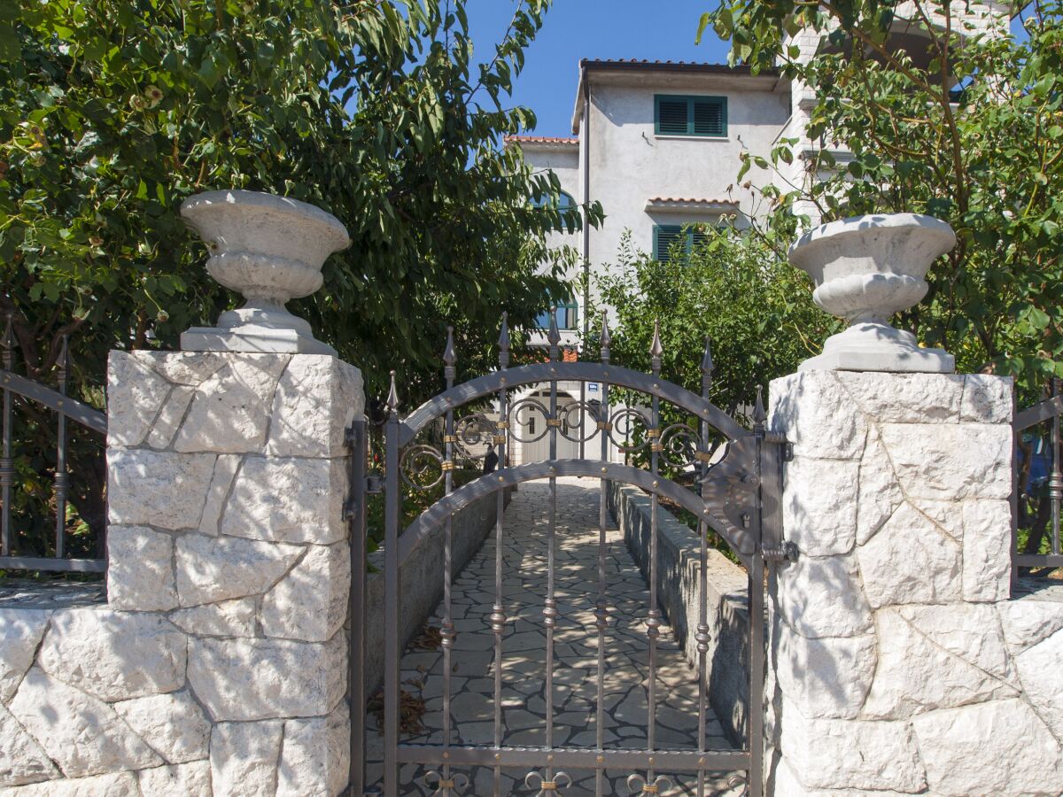 Apartment One bedroom apartment with terrace and sea view Grebaštica, Šibenik A-11572-c - Outdoor photo 4
