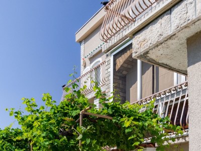 Apartment One bedroom apartment with terrace and sea view Rab A-14120-a - Outdoor photo 11