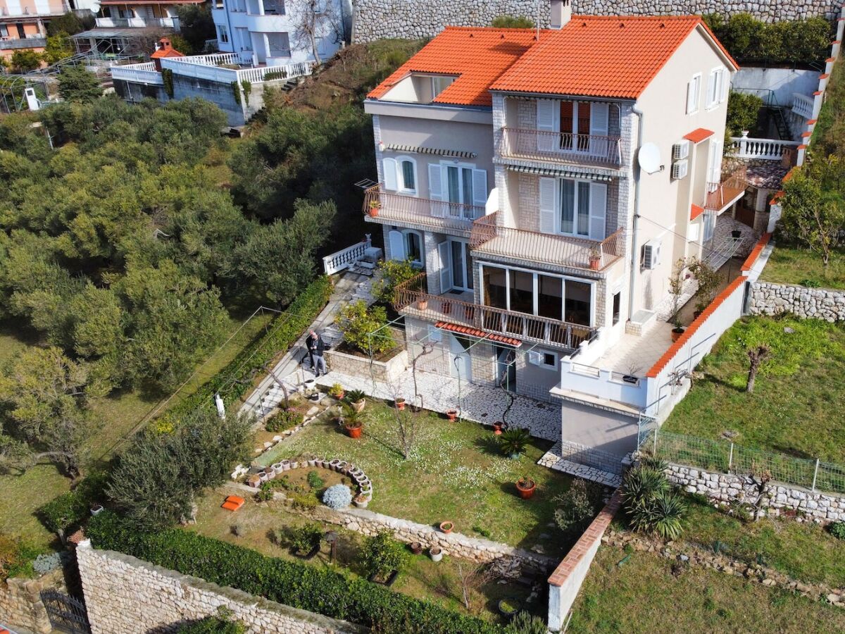 Apartment One bedroom apartment with balcony and sea view Rab A-14120-b