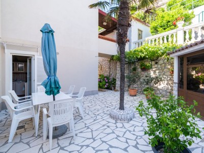 Apartment One bedroom apartment with balcony and sea view Rab A-14120-b - Outdoor photo 5