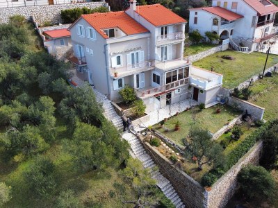 Apartment Two bedroom apartment with balcony and sea view Rab A-14120-c - Outdoor photo 2
