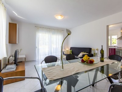 Apartment Two bedroom apartment with terrace Valbandon, Fažana A-16261-a - Outdoor photo 11