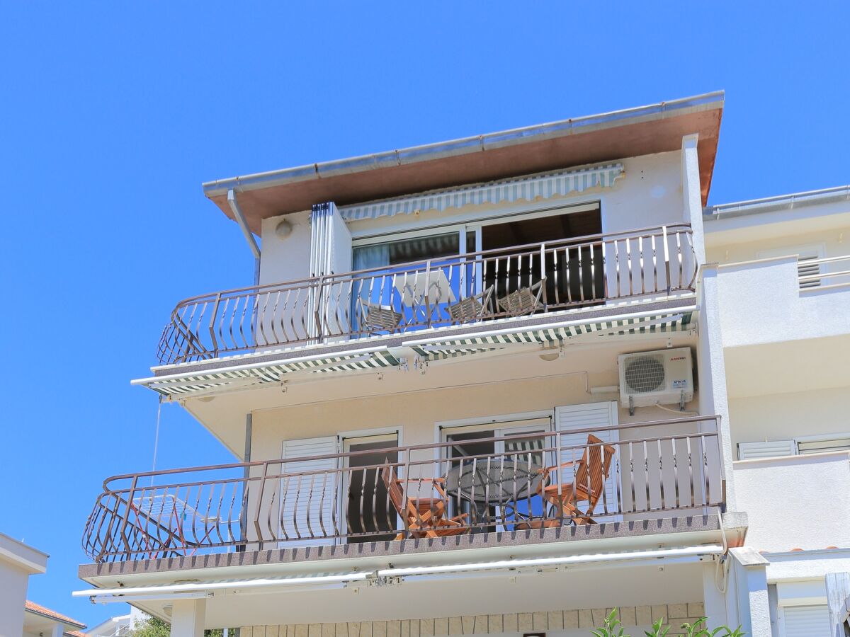 Apartment Three bedroom apartment near beach Okrug Donji, Čiovo A-16657-b - Outdoor photo 4