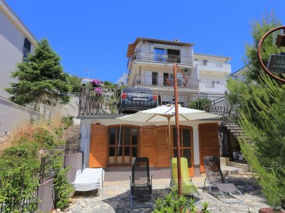 Apartment Three bedroom apartment near beach Okrug Donji, Čiovo A-16657-b - Outdoor photo 3
