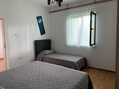 Apartment One bedroom apartment with terrace and sea view Seline, Paklenica A-17955-d - Outdoor photo 20