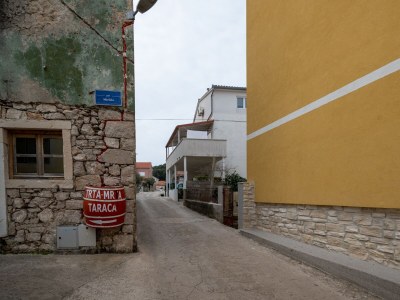 Apartment One bedroom apartment with terrace and sea view Tkon, Pašman A-17360-b - Outdoor photo 3