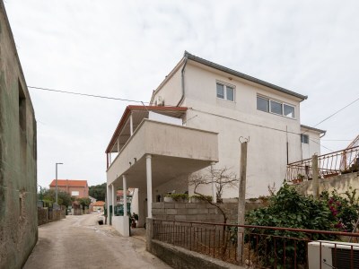 Apartment One bedroom apartment with terrace and sea view Tkon, Pašman A-17360-b - Outdoor photo 4
