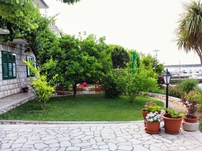 Apartment Two bedroom apartment near beach Barbat, Rab A-18462-a - Outdoor photo 5