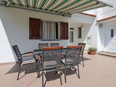 Apartment Two bedroom apartment near beach Supetarska Draga - Gonar, Rab A-18650-c in Rab - Apartment