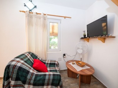 Holiday house One bedroom house with terrace Silba K-18784 - Outdoor photo 9