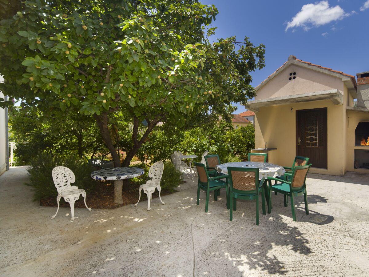 Apartment Two bedroom apartment with balcony and sea view Poljica, Trogir A-19054-b - Outdoor photo 5
