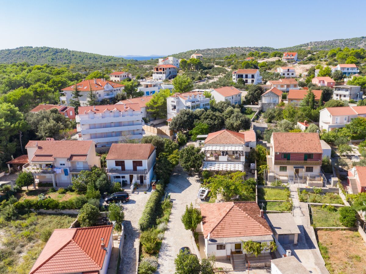 Apartment One bedroom apartment with terrace Jezera, Murter A-19056-b - Outdoor photo 4