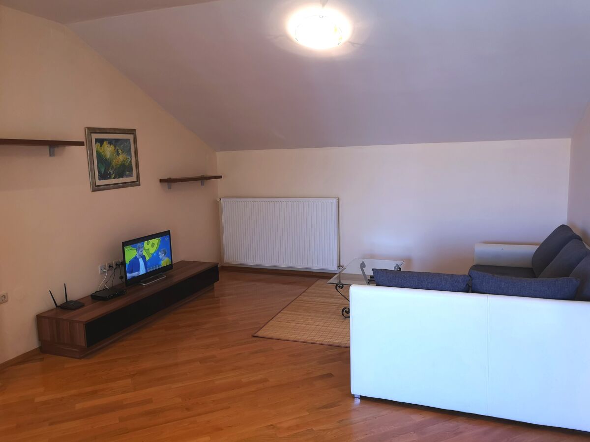 Apartment Two bedroom apartment with terrace Banjol, Rab A-11382-a - Outdoor photo 5