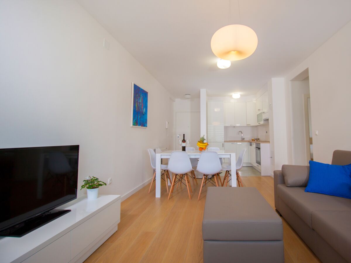 Apartment Two bedroom apartment with balcony Makarska A-19145-c