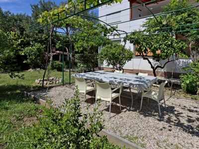 Apartment Two bedroom apartment with terrace and sea view Rab A-20222-c - Outdoor photo 6