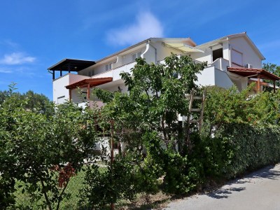 Apartment One bedroom apartment with terrace and sea view Rab A-20222-d - Outdoor photo 3