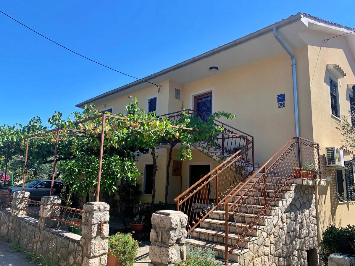Apartment One bedroom apartment with balcony and sea view Čižići, Krk A-19214-b