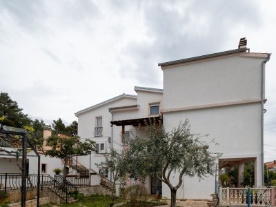 Apartment Two bedroom apartment with balcony and sea view Posedarje, Novigrad A-21123-a - Outdoor photo 3