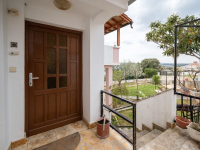 Apartment Two bedroom apartment with balcony and sea view Posedarje, Novigrad A-21123-a - Outdoor photo 4